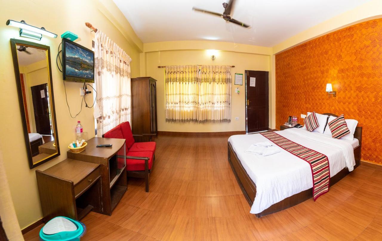 บัทเตอร์ฟลาย ลอดจ์ Hotel โพคารา ภายนอก รูปภาพ