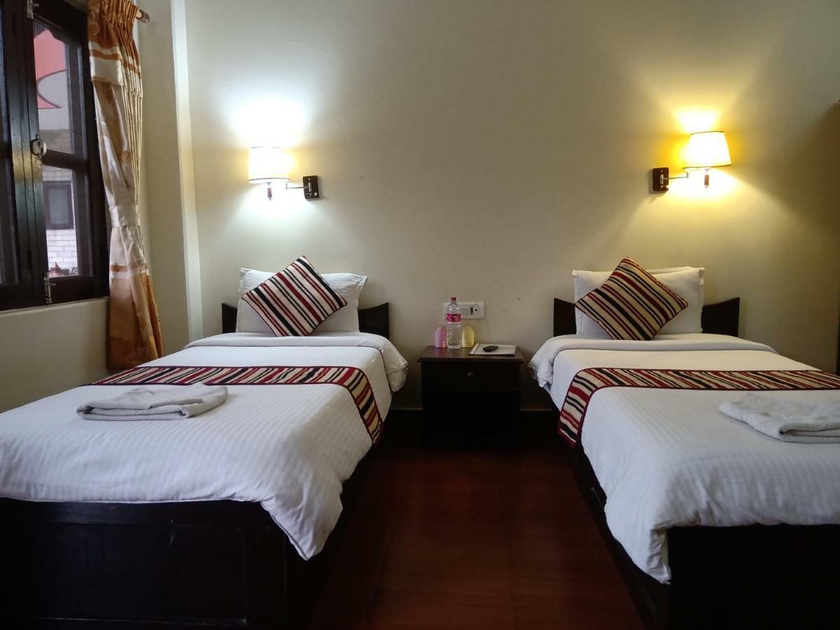 บัทเตอร์ฟลาย ลอดจ์ Hotel โพคารา ภายนอก รูปภาพ